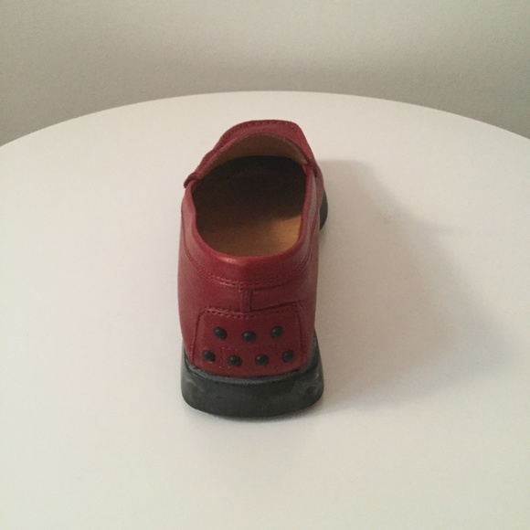 Tod's Driving Loafer - Picture 2 of 3